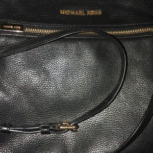 Micheal Kors cross body bag